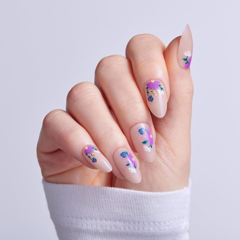designing press on nails