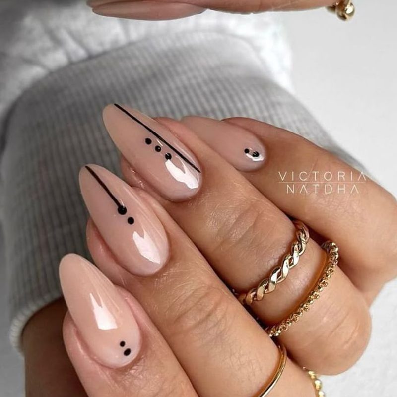nail art simple lines