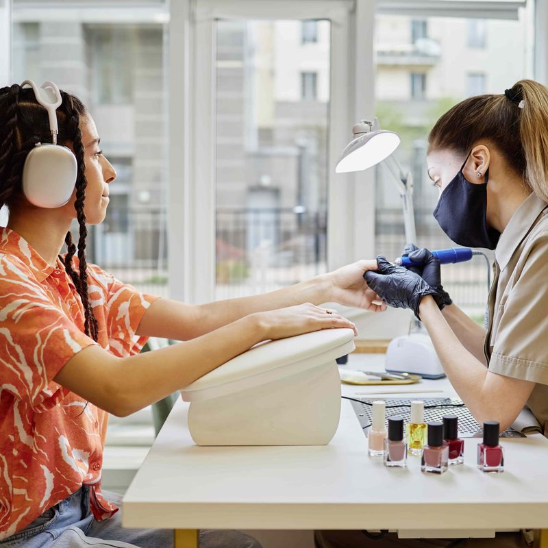 small nail salon interior design ideas